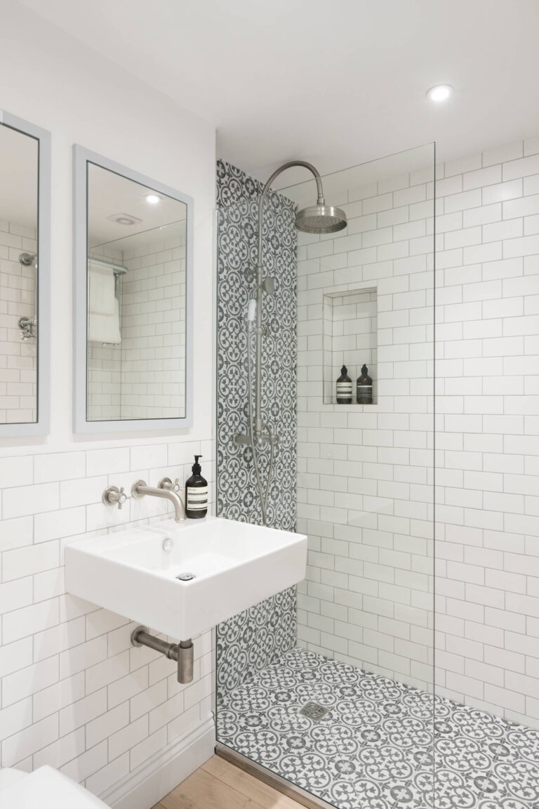 How To Clean Bathroom Tiles Easily