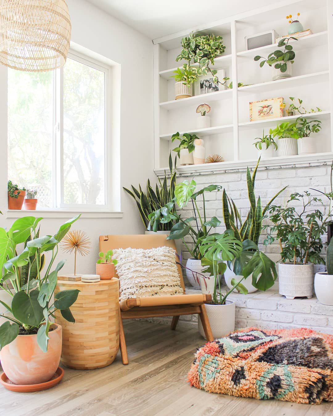 How To Decorate A Corner Space